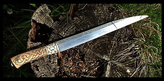 Couteau Viking Historique : Un Symbole de Force et d’Ingéniosité