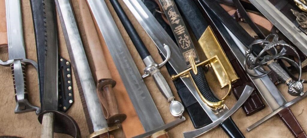 Comment se nommaient les couteaux au Moyen Âge ?